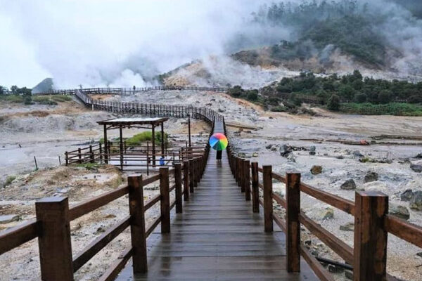 wisata Kawah Sikidang