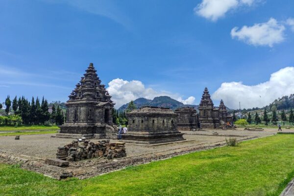 wisata Kompleks Candi Arjuna